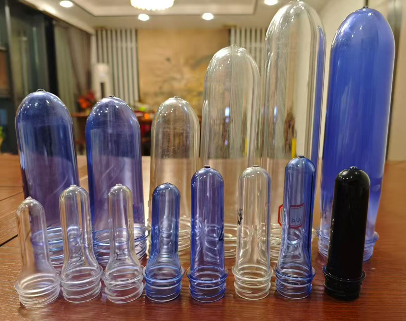 小瓶胚從11.9克到28克，大瓶胚從100克到350克，產(chǎn)品更加豐富